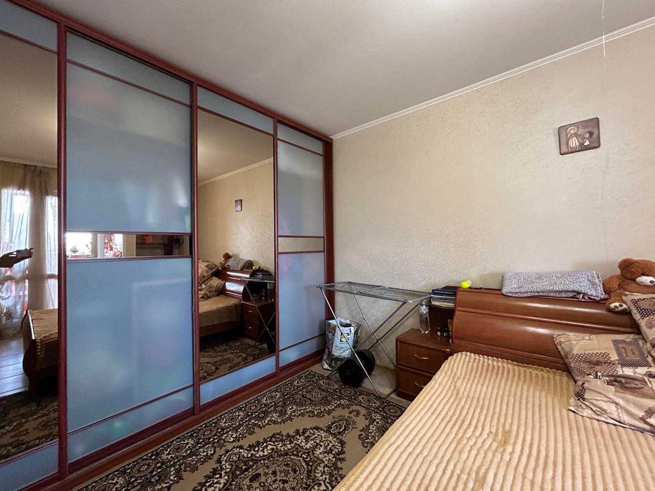 Продаж 1-кім.  метро Позняки Драгоманова 14  Дарницкий район