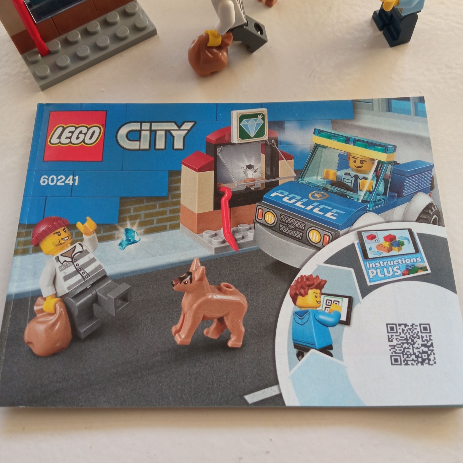 Zestaw LEGO z serii City policjant i złodziej