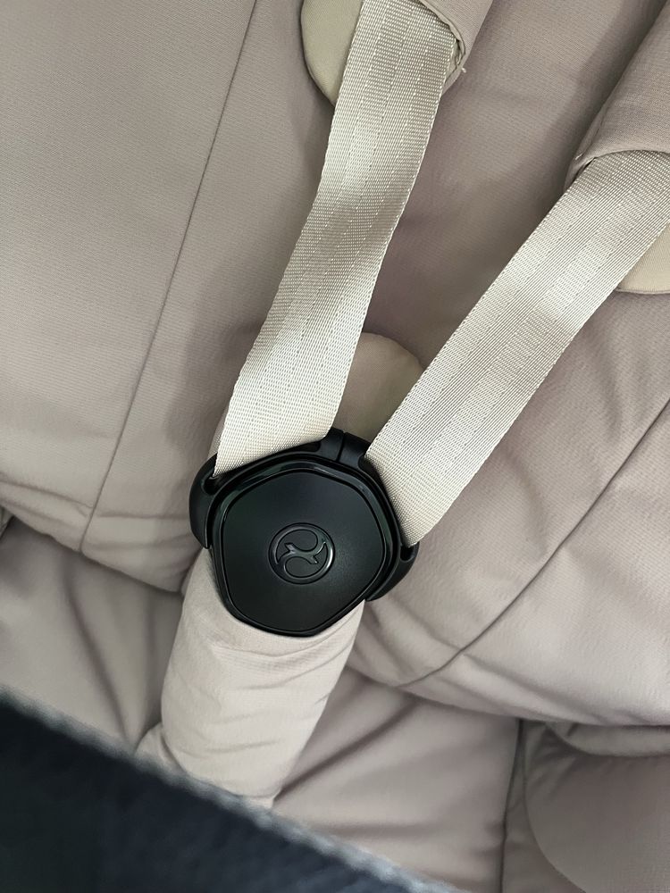Cybex priam 4.0 black matt cozy beige
