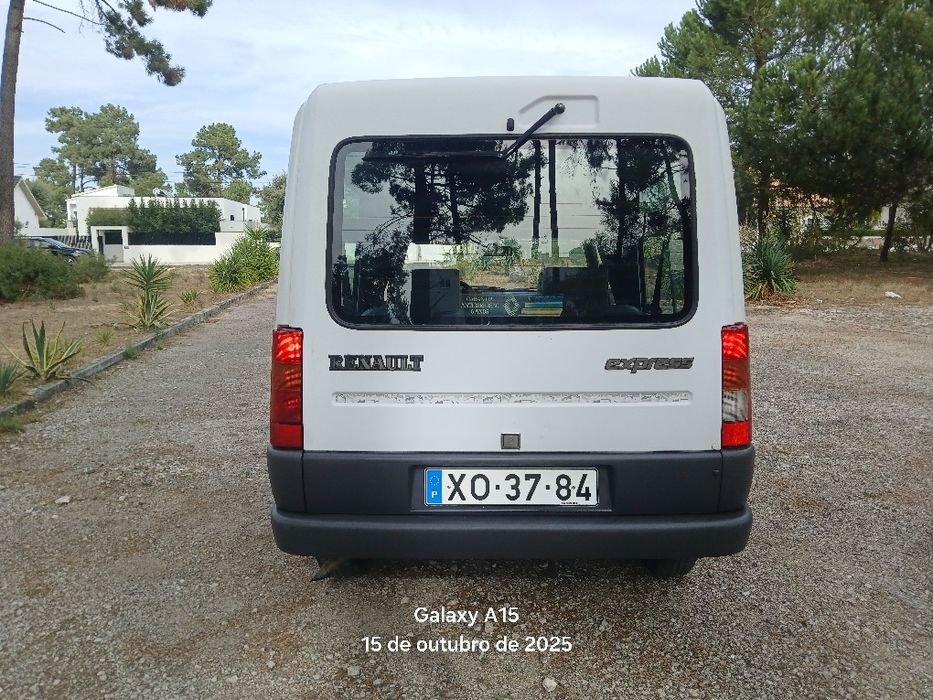 RENAULT EXPRESS 1.2,5 LUGARES gasolina  impecável