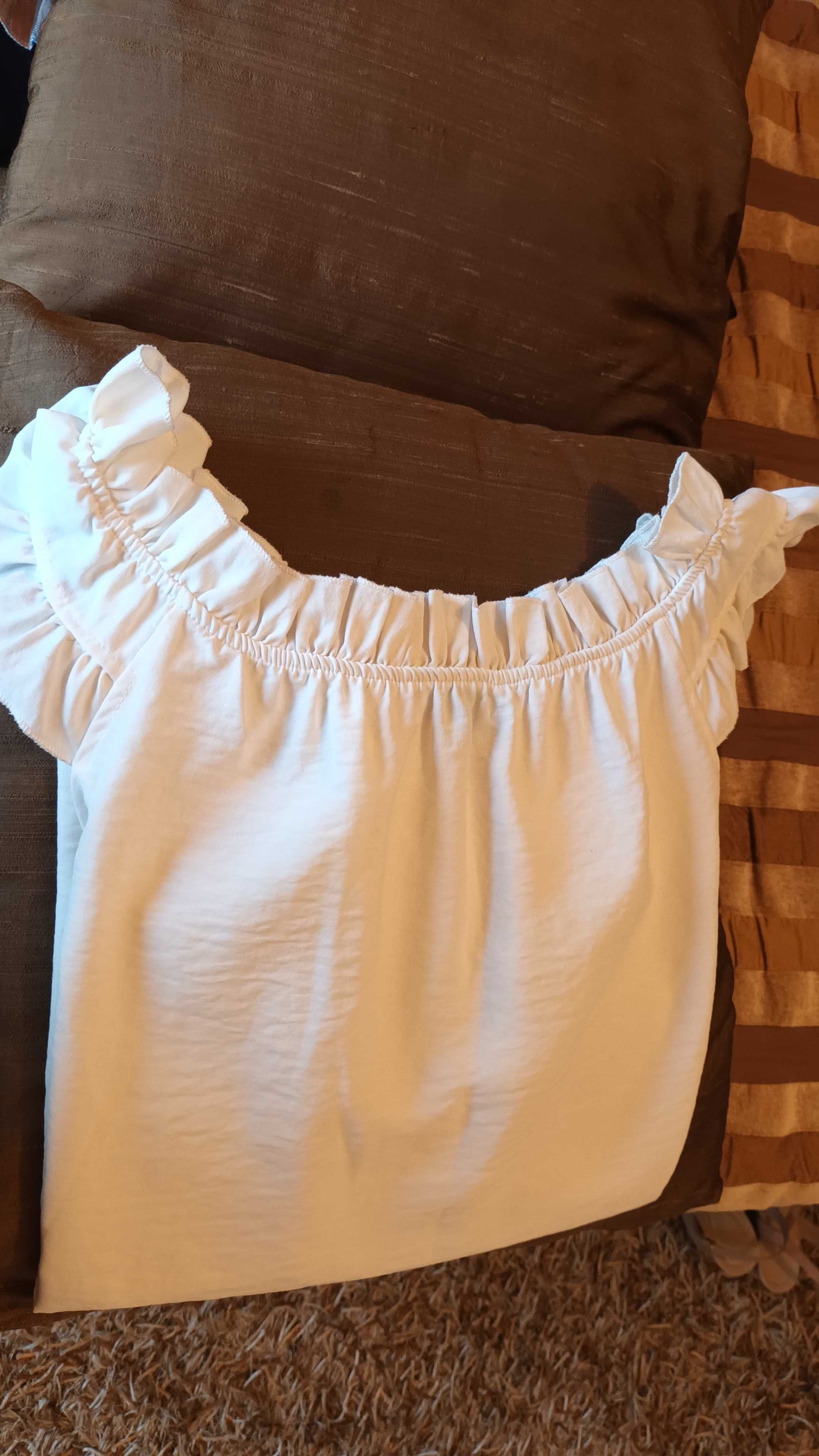 Blusa de manga curta em branco