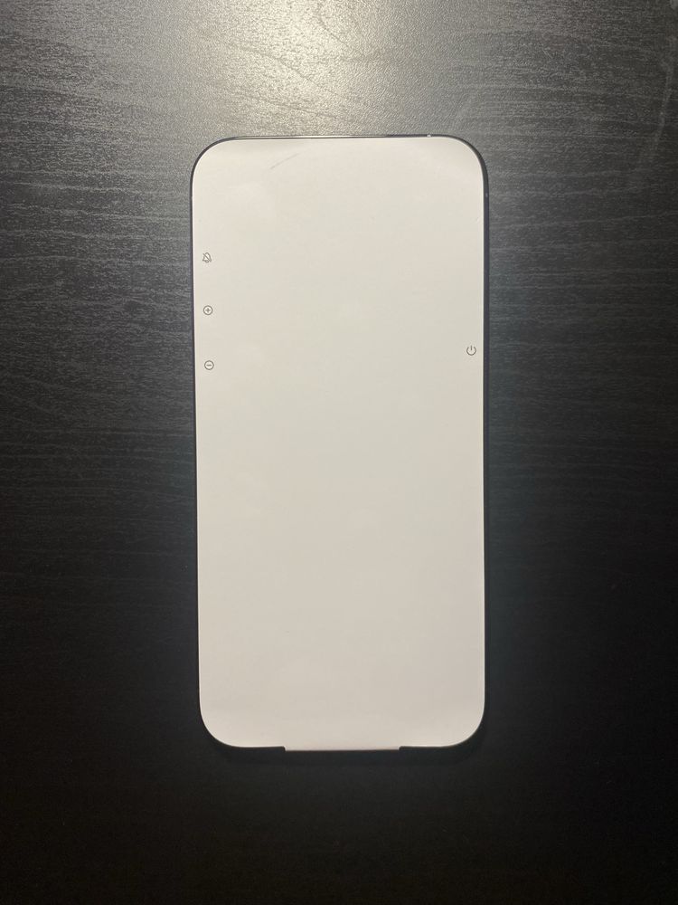 Iphone 14 pro max com os plasticos