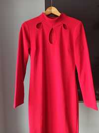 Czerwona sukienka ze stójka