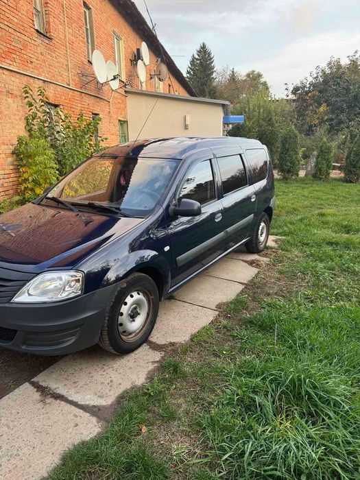 Dacia Logan MCV 2011 база