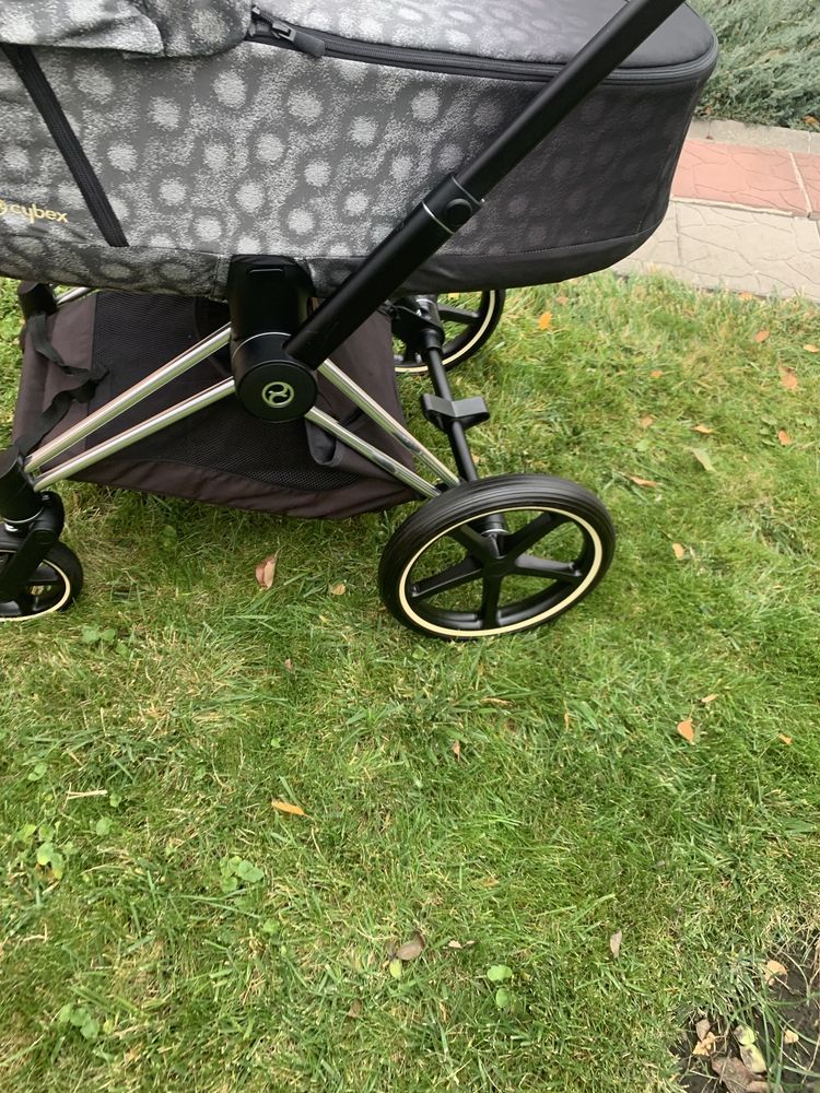 Продам коляску Cybex-priam. Майже нова.