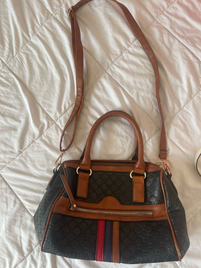 Bolsas femininas novas e semi novas