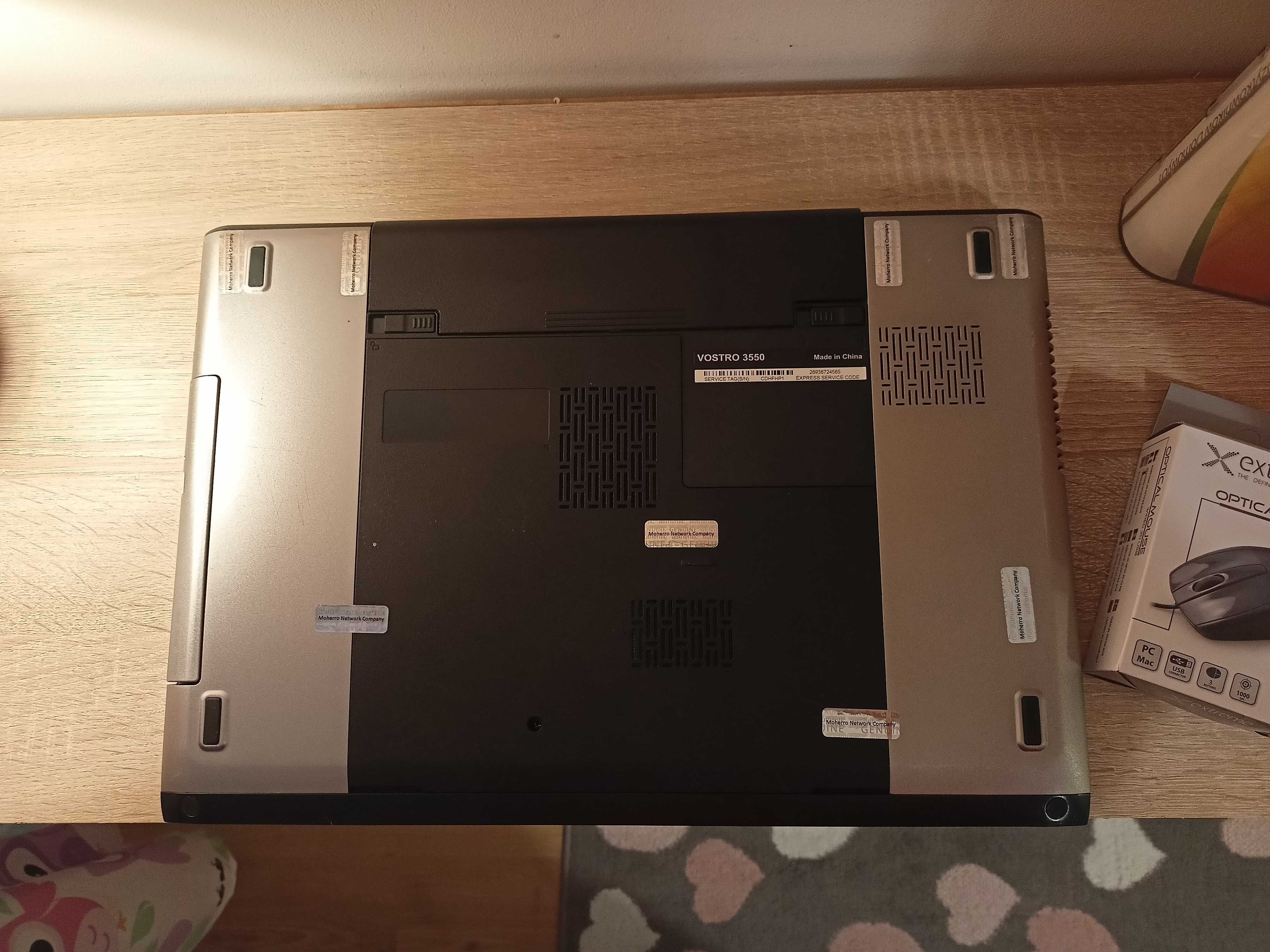 Dell Vostro 3550 z pakietem biurowym MS Office 2007 Small Business