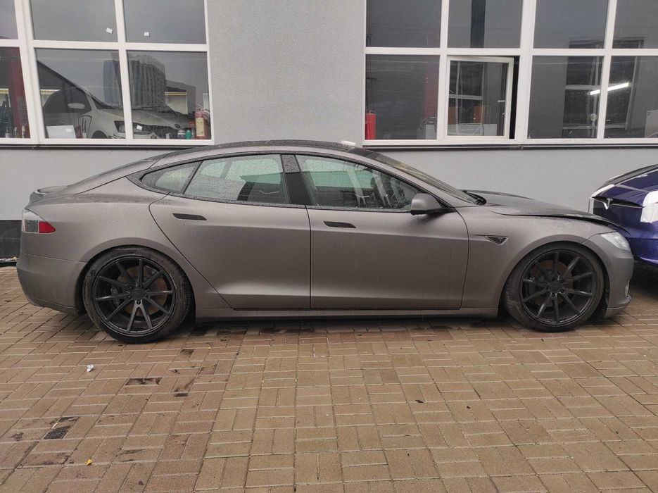 Розборка Tesla Model S 2012-2016рік з/ч в наявності, оригінал, б/у