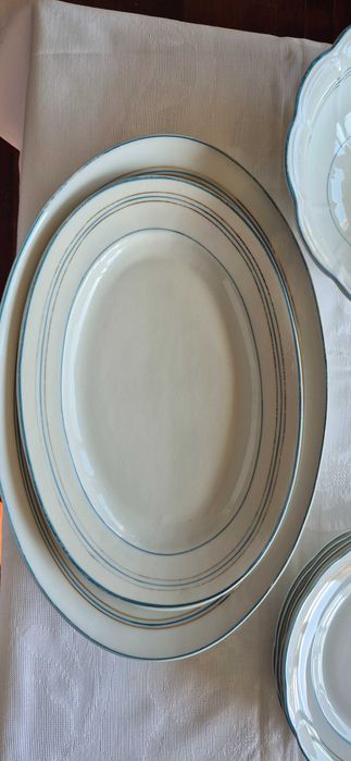 Peças de louça antiga da Vista Alegre e Sacavém