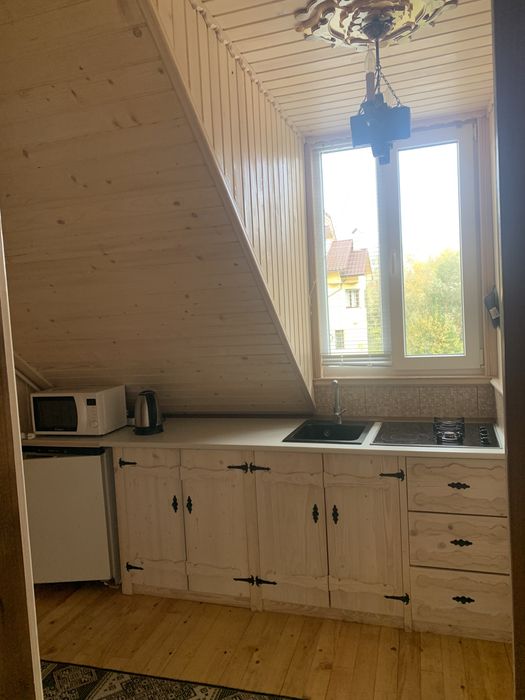 Здається квартира Центр ЯремчЕ житло кімнати номери будинок