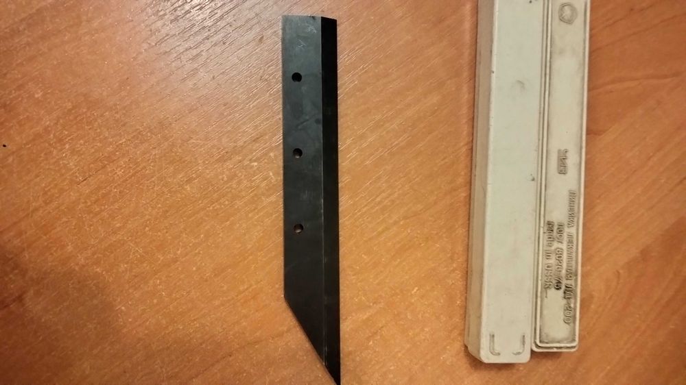 Линейка лекальна ЛД-200