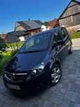 Opel Zafira Granatowy Opel Zafira