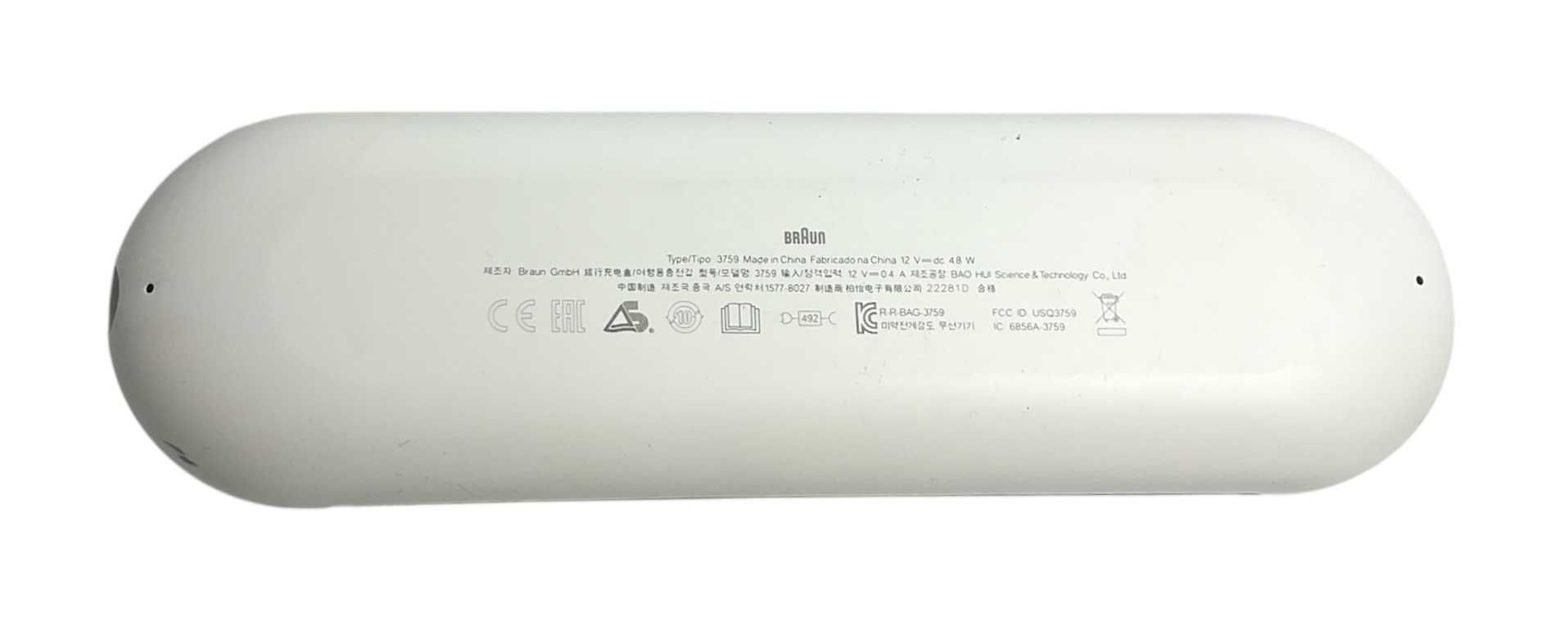 Etui z funkcją ładowania BRAUN ORAL-B iO3759