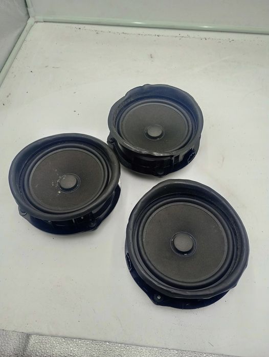 Głośnik Przedni Tylny Drzwi Skoda Octavia 3 5E0035411J