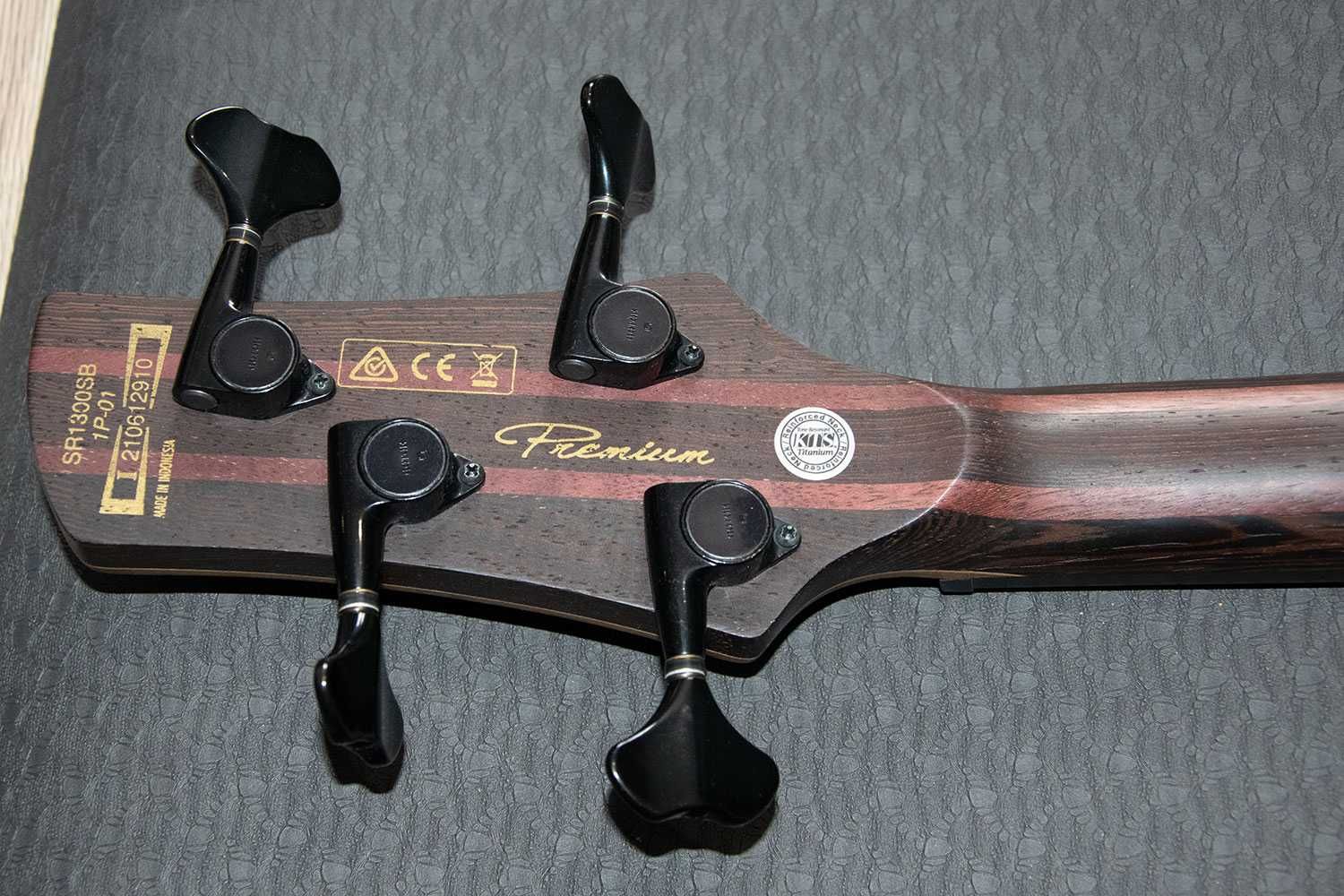 Gitara basowa Ibanez SR1300SB-MGL (seria Premium) z futerałem
