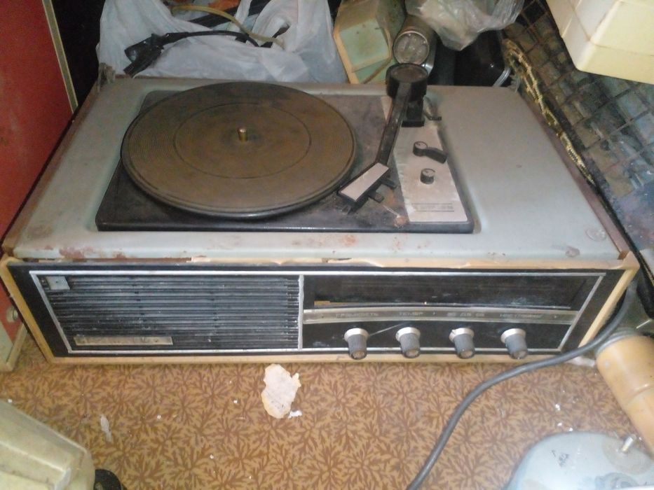 Проигрователь виниловых пластинок - не рабочий, под ремонт, для дикора