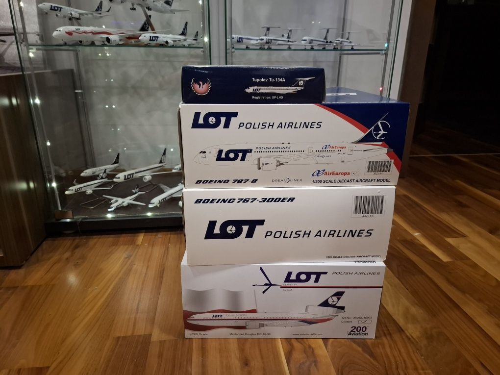 McDonnell-Douglas DC-10 LOT 9M-MAT 1/200 model samolot