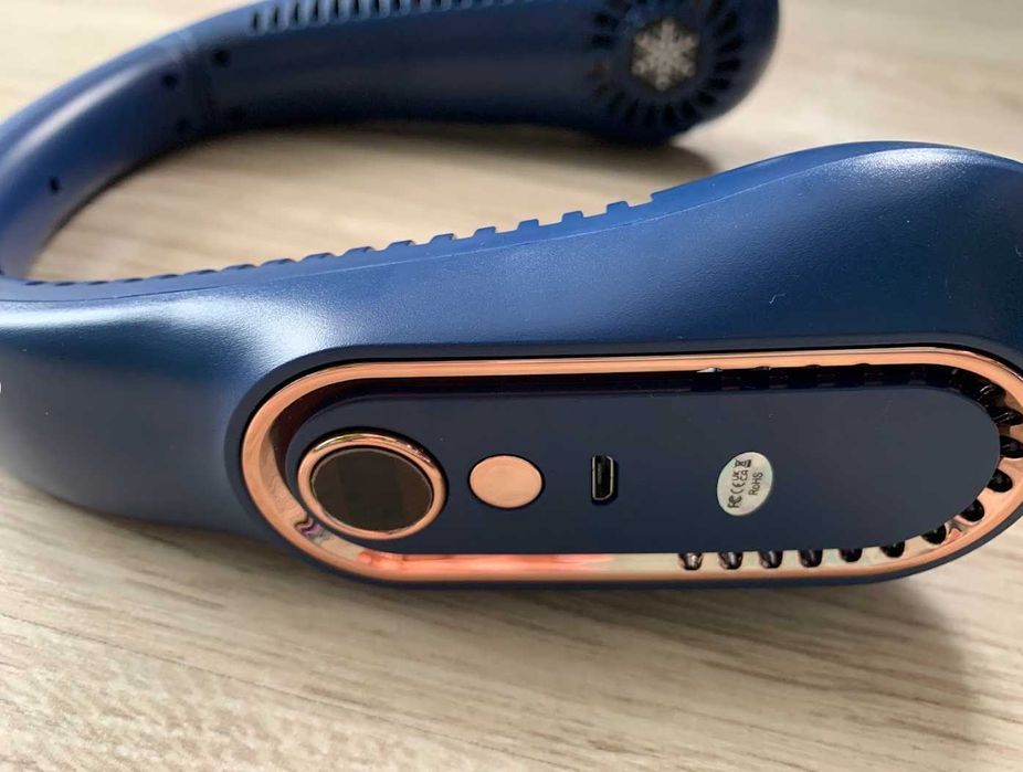 Wiatrak na szyję, wentylator na kark, hit w Japonii na upały