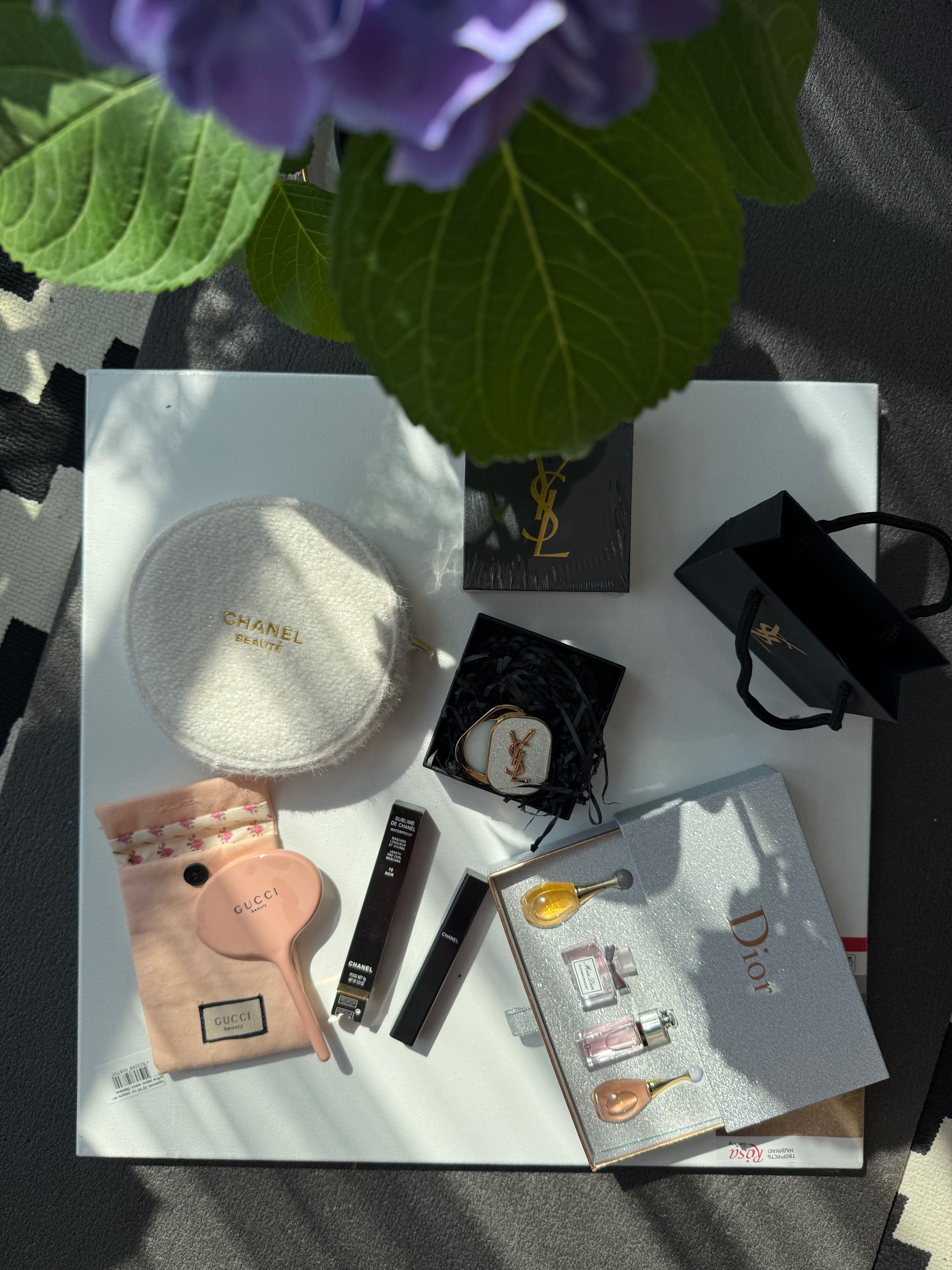 Туш Chanel,робить привабливі і природні вії)