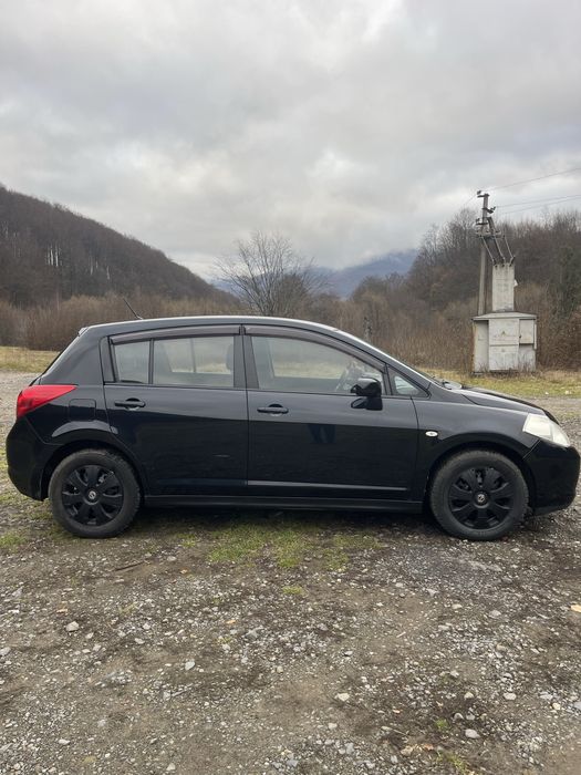 Ніссан тііда 2008рік 1.6  автомат