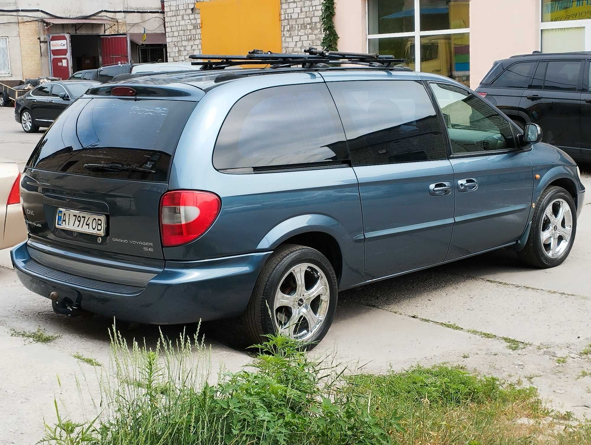 Chrysler Grand Voyager 3.3 v6 AT минивен на автомате газ бензин
