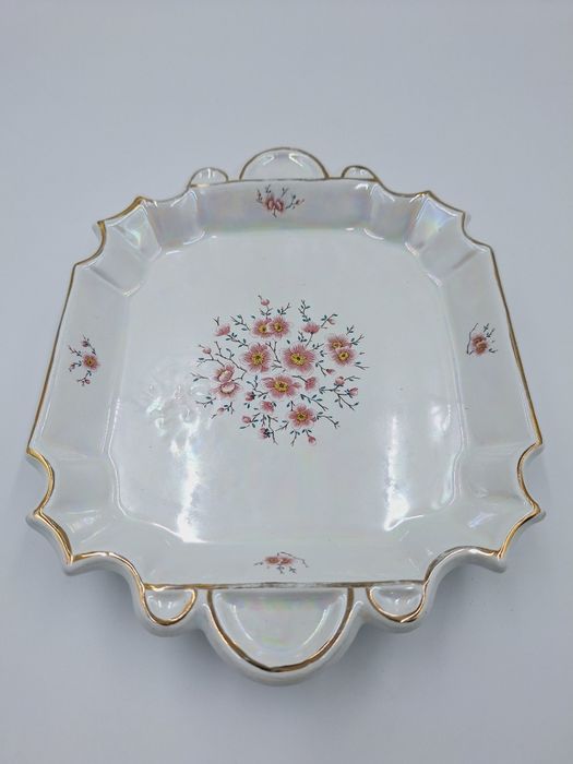 Taca porcelanowa z uchwytami perłowa