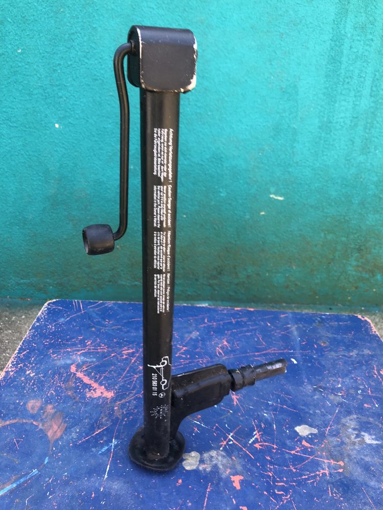 Material Mercedes CD220