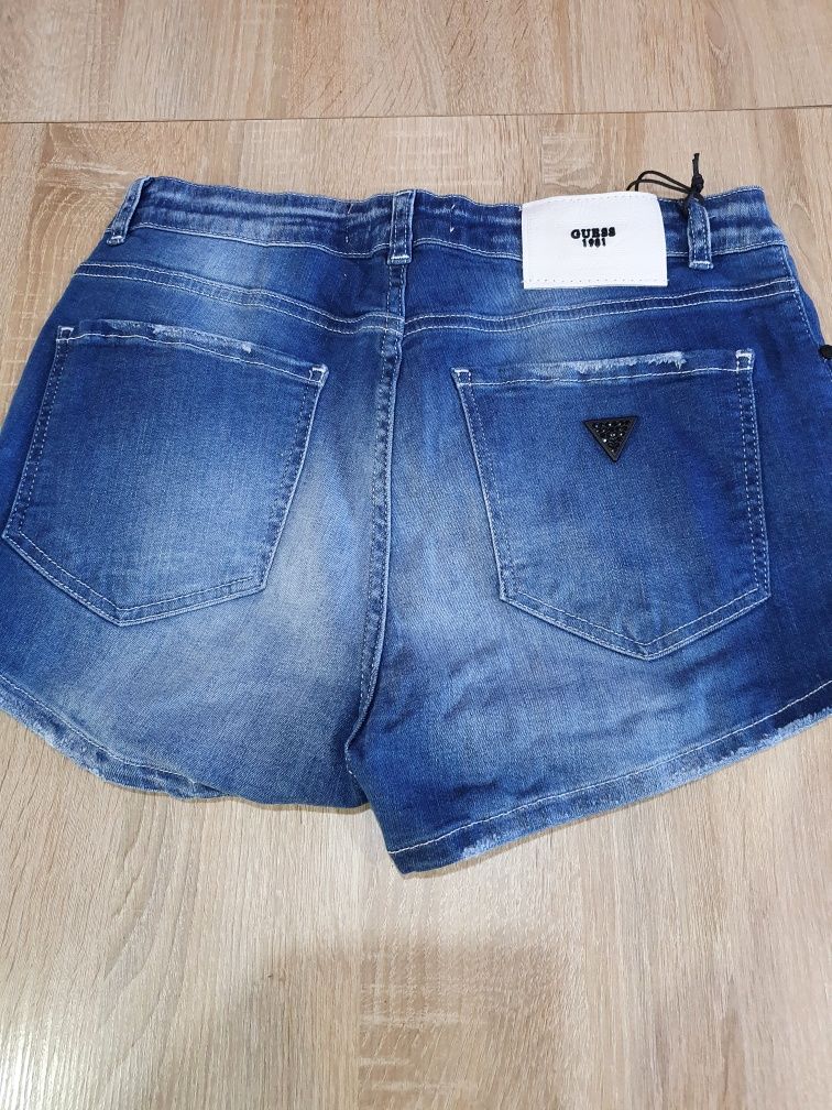 Spodenki jeansowe damskie
