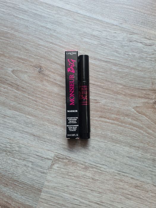 Marker do kresek eyeliner Monsieur Big Lancome