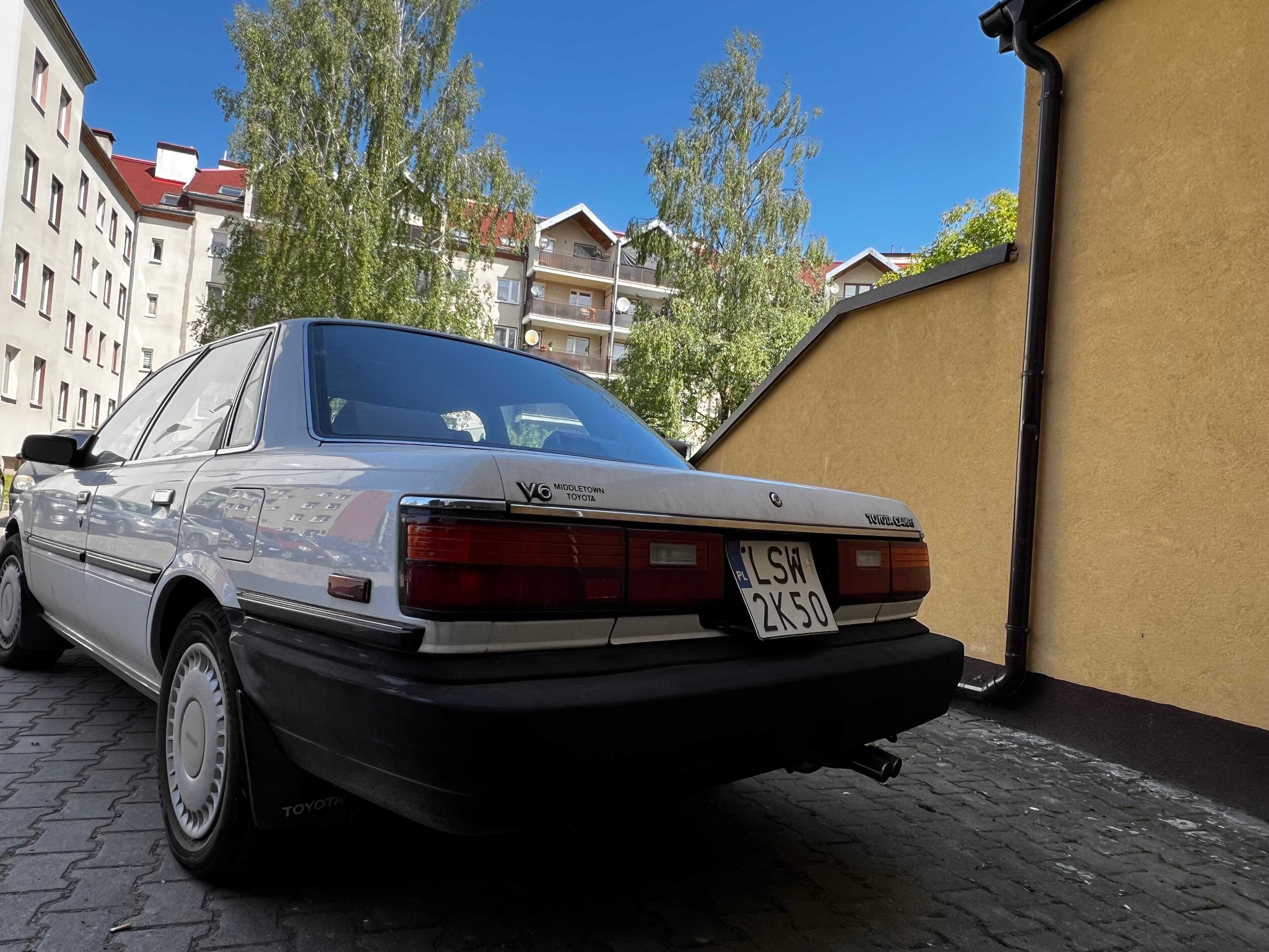 Toyota Camry DLX USA 1989