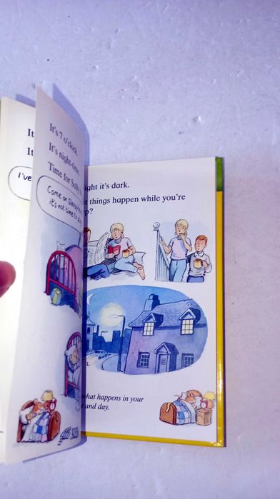 Livros da coleção - easy english (livros em inglês)