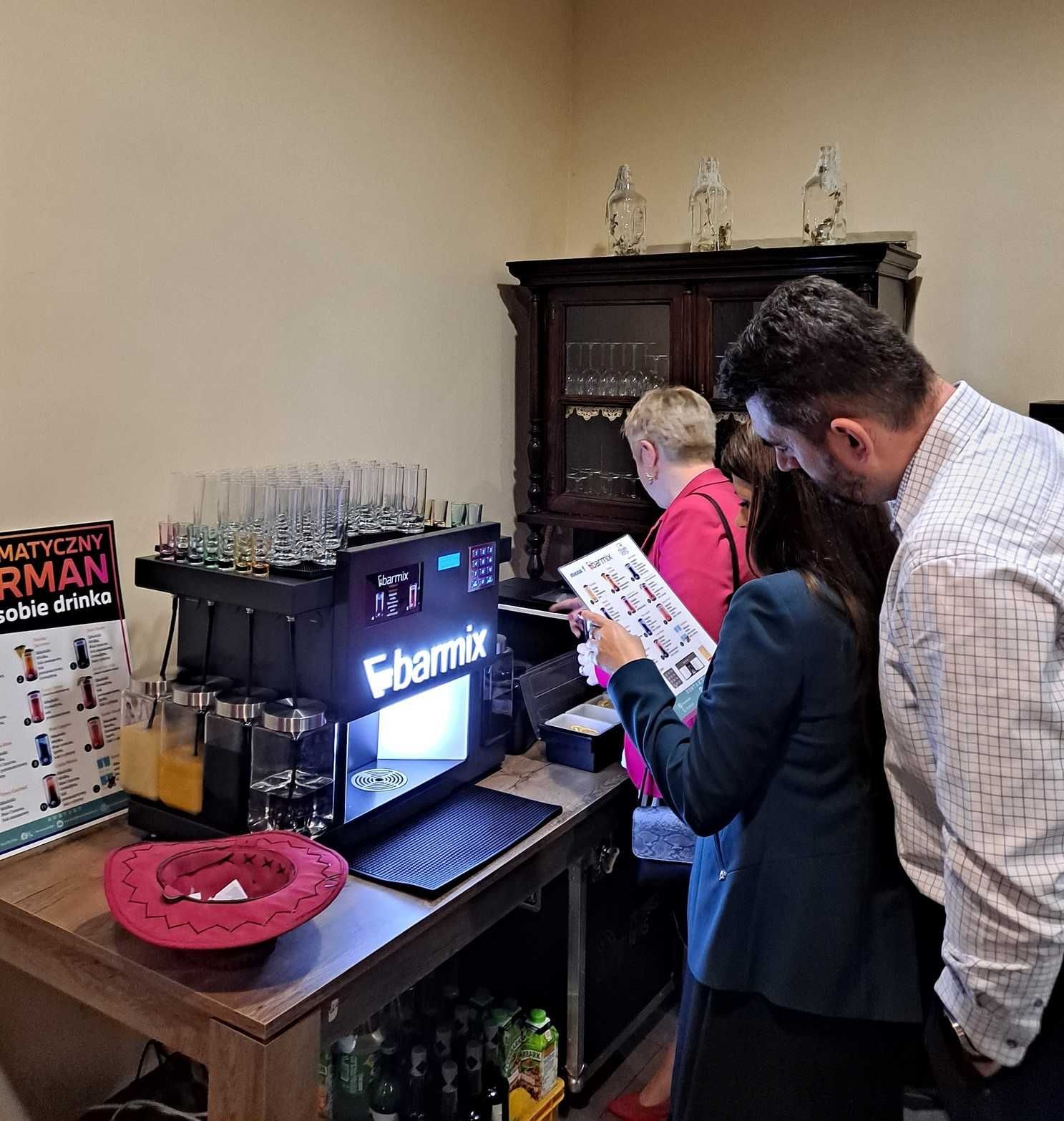 Barmix automatyczny barman atrakcje na wesele urodziny event drinki