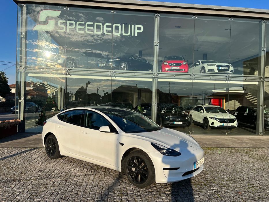 Tesla Model 3 Standard Range Plus RWD