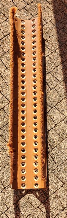 Wywietrznik kalenicowy ze szczotką, ceglasty. 25 szt.