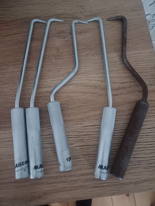 Продам в'язальні гачки для арматури