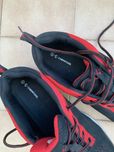 Vende-se sapatos de seguranca