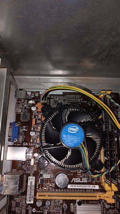 Материнська плата asus m52ad