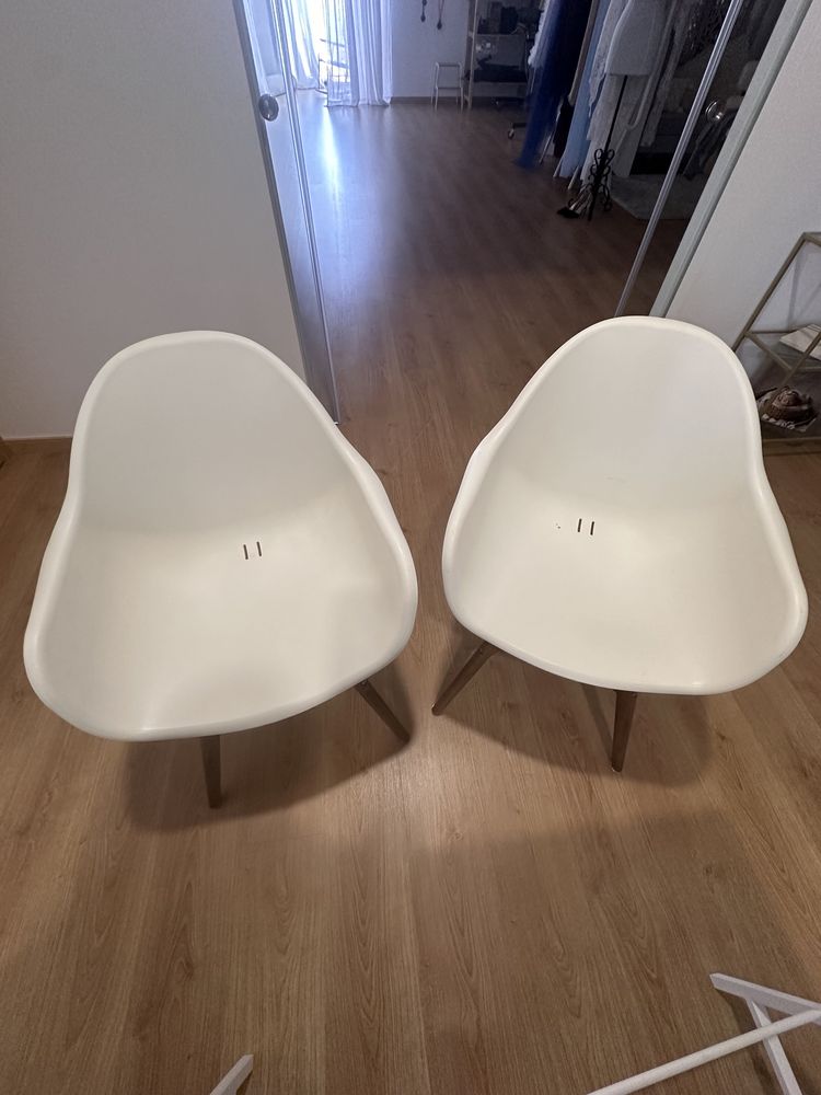 2 Cadeiras brancas IKEA