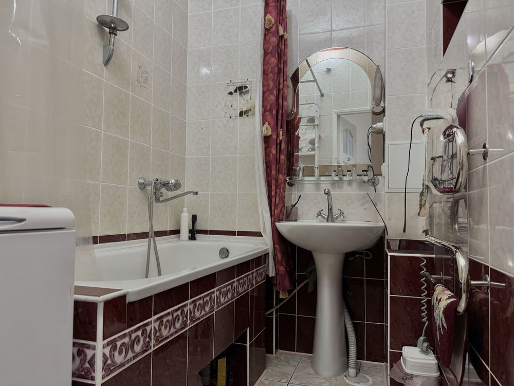 Вишукана СТАЛІНКА в ЦЕНТРі міста, 4 кімнати, 96м2, ремонт  VS