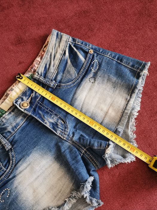 Джинсовые шорты на девочку подростка