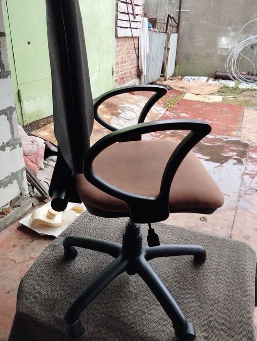 Крісло комп'ютерне