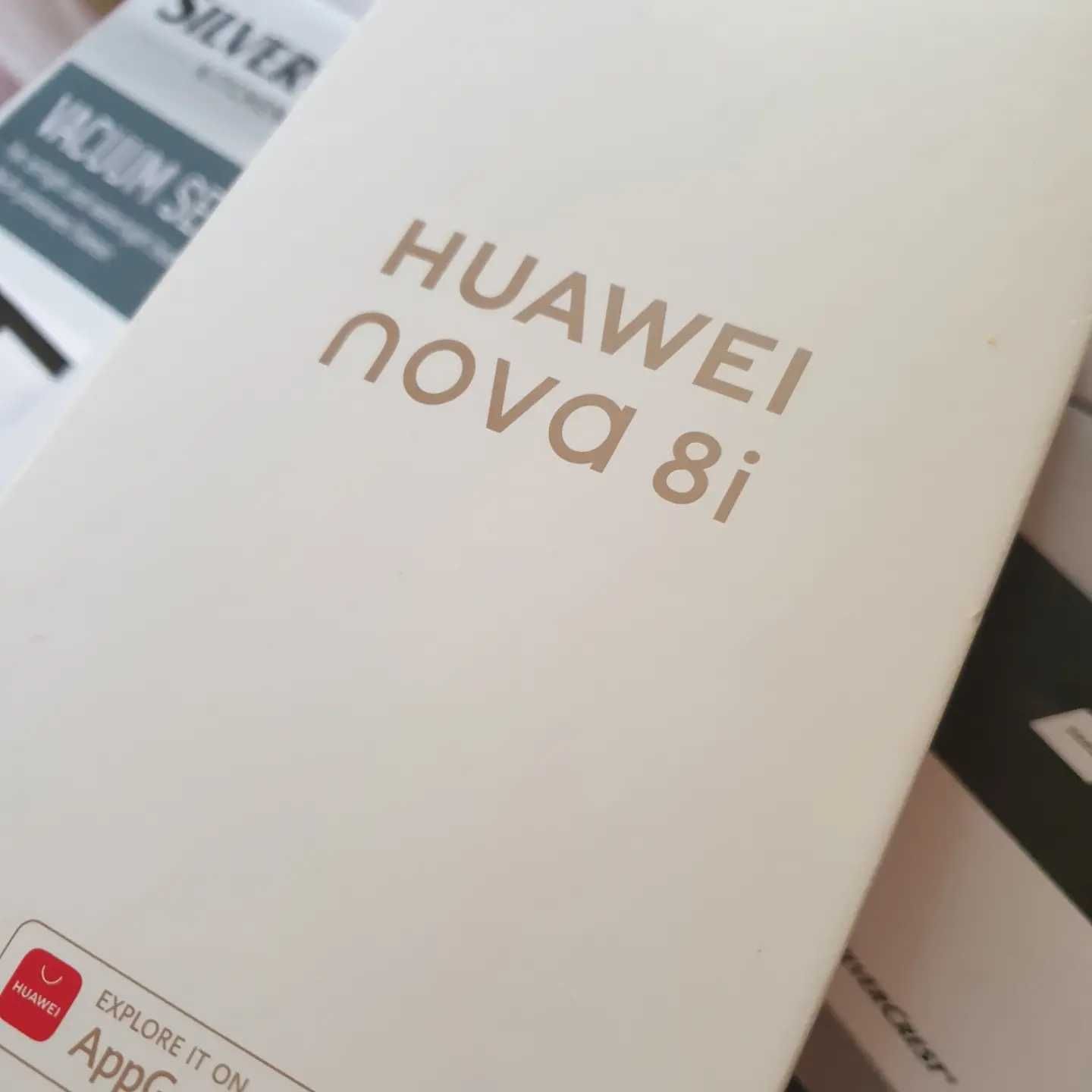 Смартфон Huawei  nova 8i