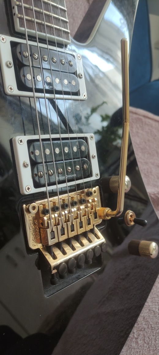 Jackson X Series Kelly KEX IL Gloss Black/Gold