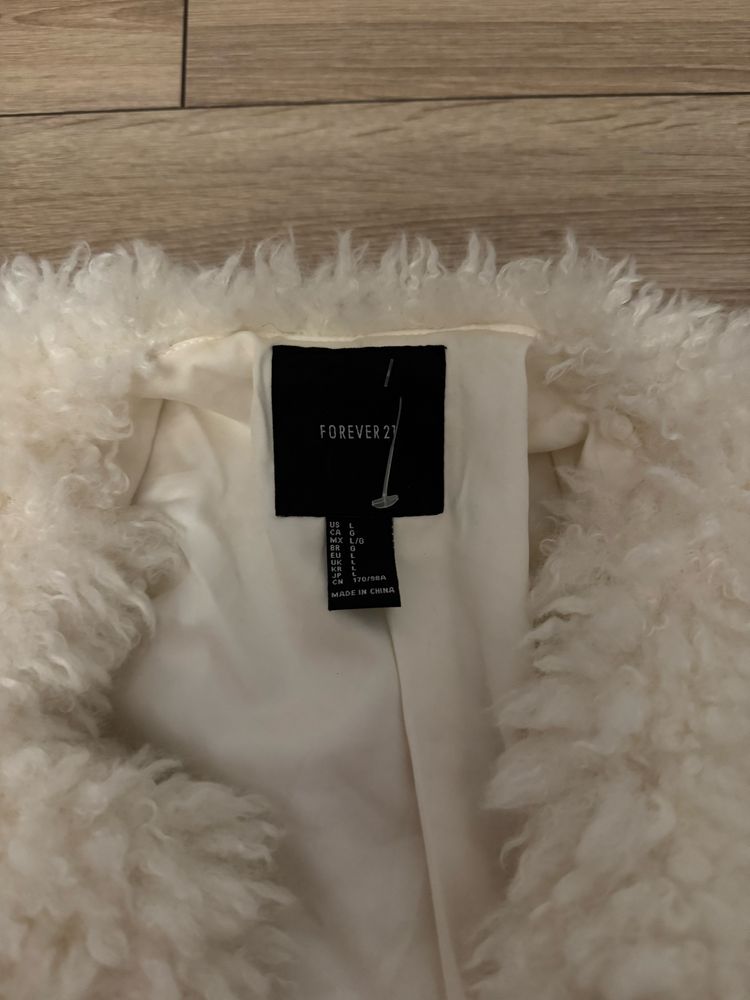 Forever 21 kremowe futerko futro lama rozmiar L
