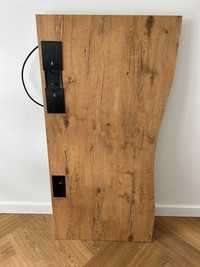 Blat biurka 67,5 x 137 cm - przepust kablowy, mediaport