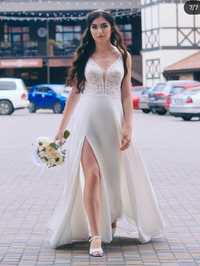 Сукня весільна кремова розмір М 2022 року