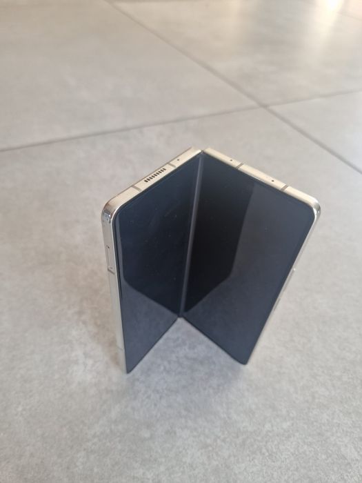 Samsung Z fold 5 512GB