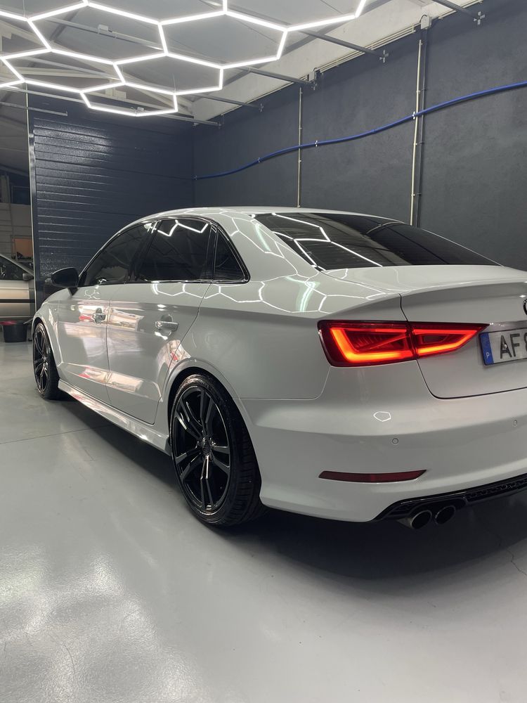 AUDI A3 LIMOSINE 2.0 TDI