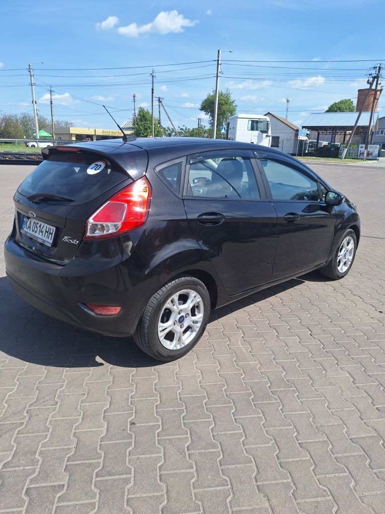 Ford Fiesta SE 2015