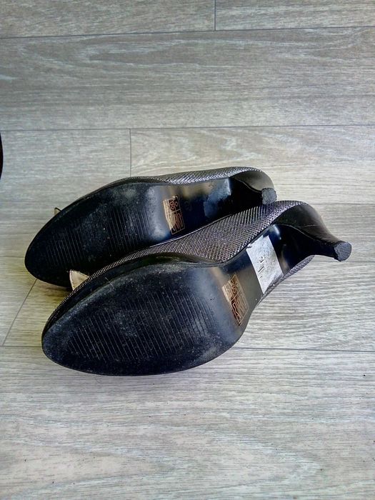 Туфлі розмір на фото.